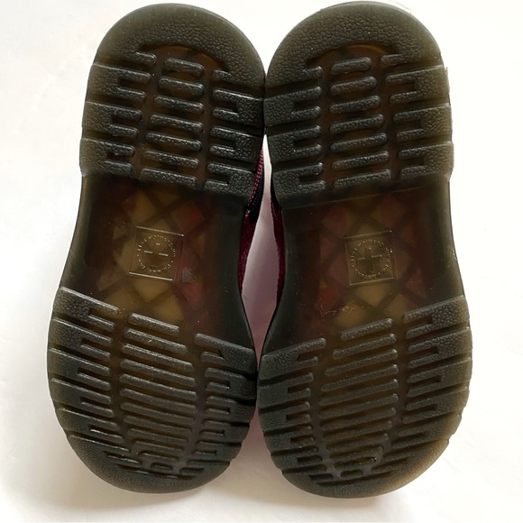 DR. MARTENS 1460 PINK REPTILE EMBOSSED LACE UP ANKLE BOOTS - Picture 9 of 10